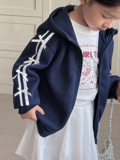 SHEIN Little Byeori Young Girl Zipper Long Sleeve Side Lace Ribbon Bow Sweatshirt, Casual, Korean Style, Cute, Suitable For Spring, Summer, Autumn, Winter Kids Zip Up Jacket Girls Zip Up Sweatshirt Kids Jacket With Bows Toddler Girl Jacket Kids Sweatshirt Back-To-School Girls Fall Outfits Jacket For Kids Girl Kids Hooded Jacket