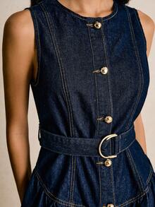 Poéselle Váy denim không tay viền bèo nhún màu trơn cho nữ Váy denim cho nữ Váy denim cài nút Váy denim có thắt lưng Váy denim ngắn cho nữ Váy denim có thắt lưng Váy denim cho phụ nữ có đường cong - Rửa tối - Xem 5