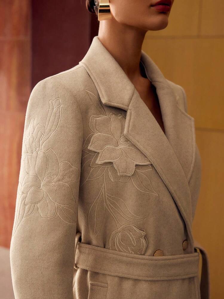 ABRIGO LARGO CON BORDADO FLORAL DE LANA, OTOÑO/INVIERNO