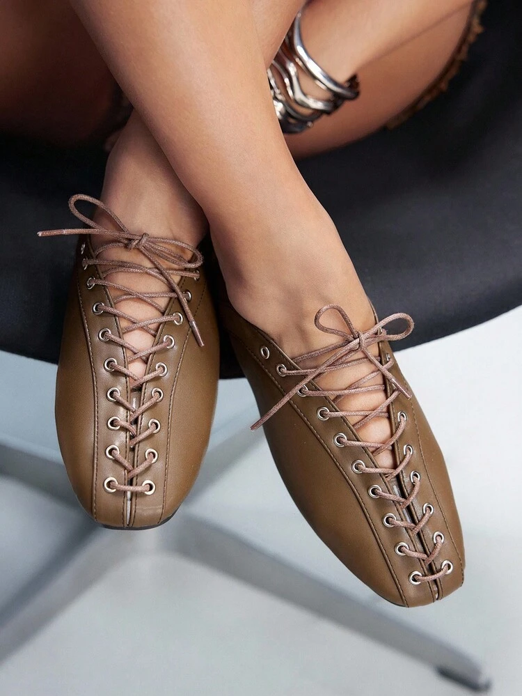 CUCCOO GRLICON Women's Fashion Minimalist Motorcycle Style Lace-Up Flat Shoes, Versatile Outfit For Neutral, Sweet, Punk, Ballet, Back To School, Halloween, Christmas Party