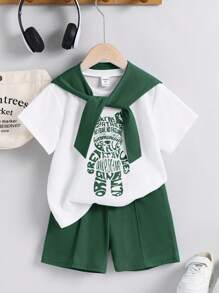 SHEIN 买二送一 3 件套 青少年男童三件套，舒适百搭，适合日常穿着，宽松版型，日韩风，简约时尚圆领短袖可爱泰迪熊图案针织上衣T恤、披肩和短裤。多件套，适合春夏季节，日常生活、运动、校园、聚会、节日、演出、摄影、返校季 - 墨綠色 - 查看 3