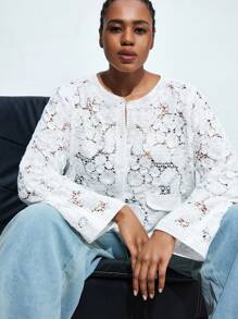 Maija Áo len cardigan tay dài dáng rộng dáng rộng màu trắng đơn giản thanh lịch cổ tròn cài nút phía trước cỡ lớn cho nữ, chất liệu ren 3D, phong cách gợi cảm, thường ngày, phong cách Hawaii, kỳ nghỉ bãi biển, mùa thu, trở lại trường, trang trọng, cổ điển, phụ nữ giàu có, giáo viên, lãng mạn, thời trang, đa năng; thoải mái, phong cách, thanh lịch, thường ngày, trang phục đơn giản hàng ngày, thiết yếu, màu trơn, ngày lễ, lịch sự, phụ nữ độc thân, thời trang thanh lịch, áo đi chơi cho phụ nữ, áo đi chơi cho giáo viên tốt nghiệp, áo đi chơi cho phụ nữ ... - trắng - Xem 6