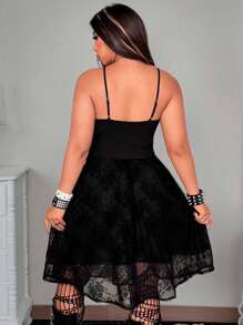 Whyspr 中世纪复古哥特风格深色迷你蕾丝玫瑰吊带裙