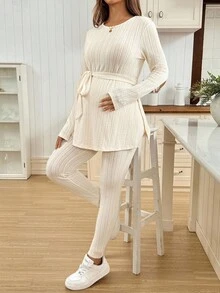 SHEIN 2 件孕妇纯色圆领长袖罗纹 T 恤和可调节腰部裤子休闲装 - 杏色 - 查看 6