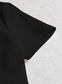 SHEIN Franclia 女士纯色简约休闲短袖V领连衣裙 夏季大学校园服装 - 黑色 - 查看 6