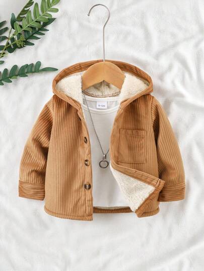 SHEIN Vintaside Kids Kurtka sztruksowa dla chłopca w jednolitym kolorze z kieszenią z przodu na guziki, z kapturem i podszewką, z długim rękawem, odpowiednia na jesień/zimę. Kurtka sztruksowa dla chłopca z kapturem. Zimowy płaszcz dla chłopca. Jesienna kurtka dla chłopca. Kurtka sztruksowa dla chłopca.