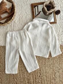 SHEIN 2 件套男婴幼儿新生儿 0-3 岁休闲绅士日常外出百搭精致纯棉双层绉布棉质衬衫上衣和裤子套装，婴儿棉质服装，白色套装