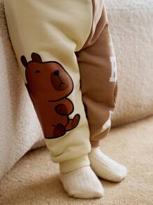 Cozy Pixies Bộ 2 áo nỉ phong cách hoạt hình thường ngày cho bé trai có họa tiết chữ và miếng vá màu tương phản, kết hợp với quần bo gấu màu tương phản, cạp chun, thu/đông - Nhiều màu - Xem 7