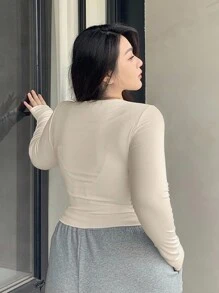 Dazy Plus 大码纯色纽扣前罗纹针织T恤长袖女式上衣 - 杏色 - 查看 2