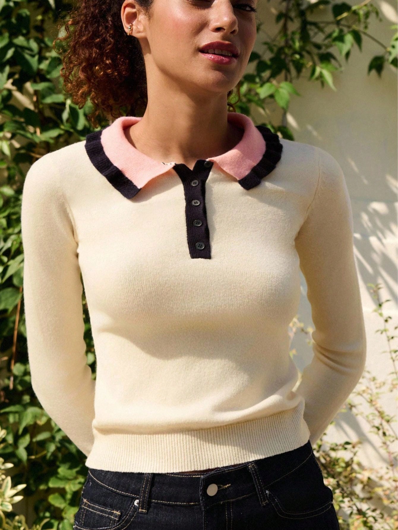 Contrast Color Flutter Collar Knit Polo Top Spring Summer Women Elegant Knit Top Going Out Top Office French Style Old Money Style Top
