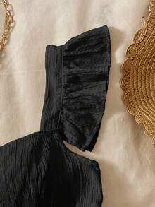 SHEIN TEENGIRL 黑色纹理面料盖袖 A 字衬衫，适合度假、音乐节、波西米亚风、节日、下午茶