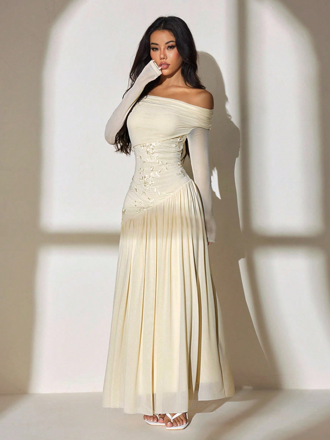 SHEIN PETITE فستان طويل أنيق وأنيق ذو كتف واحد وأك...