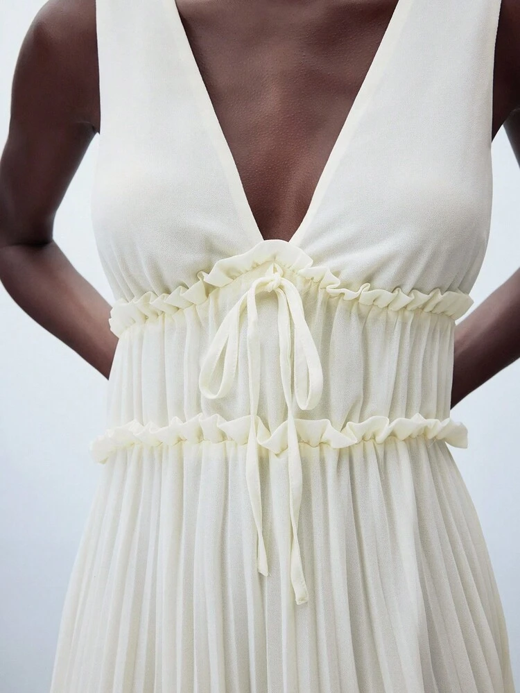 SHEIN Maija Ivory Pleated V-Back Dress With Oversized Skirt, Women's Boho Chic Vacation Holiday Modest Minimalist Comfortable Versatile Spring/Summer,Vacay Outfits Women,Fall Women Clothes,Country.