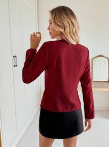 Siren Gaze Chemise à manches longues avec design asymétrique pour femmes, chemise à boutons métalliques col V, rouge vin - Rouge foncé - Voir 2