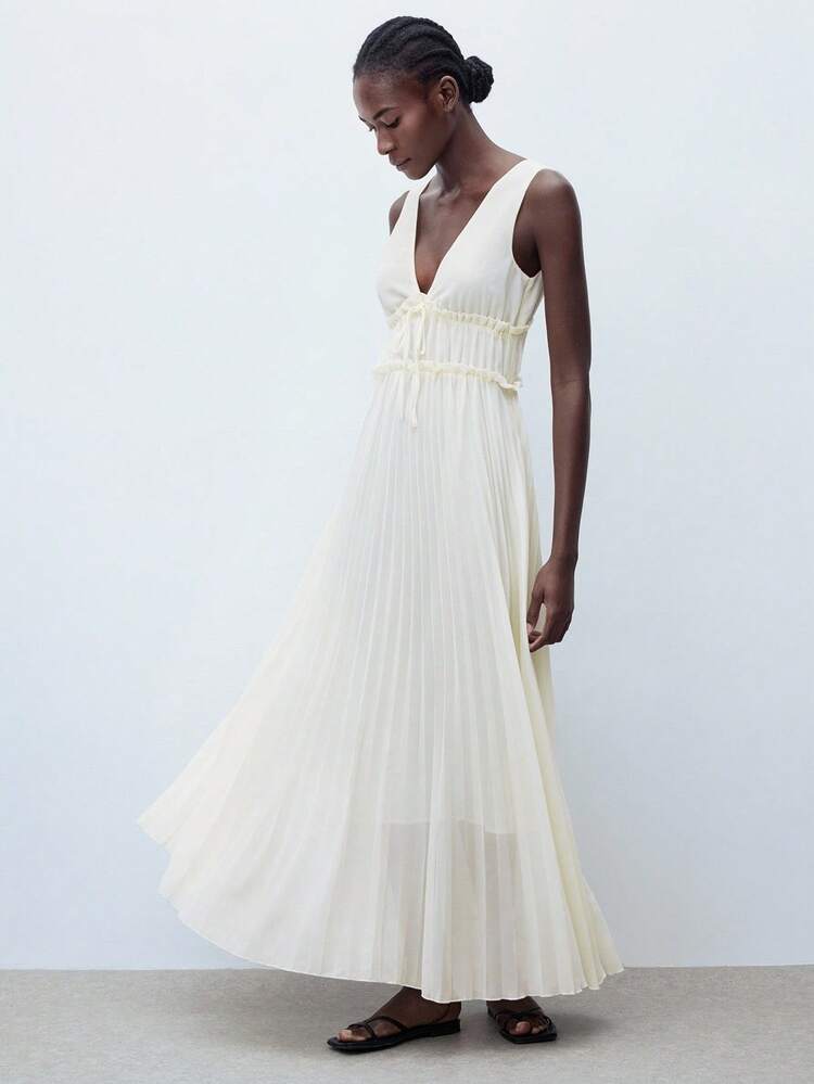 SHEIN Maija Ivory Pleated V-Back Dress With Oversized Skirt, Women's Boho Chic Vacation Holiday Modest Minimalist Comfortable Versatile Spring/Summer,Vacay Outfits Women,Fall Women Clothes,Country.