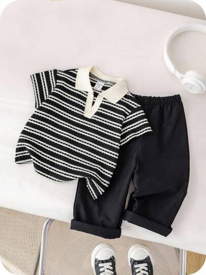 SHEIN 男婴彩色条纹翻领短袖半扣连体衣上衣和纯色松紧腰裤 2 件套