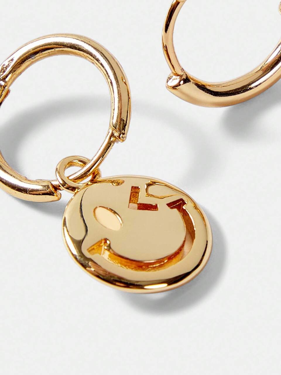 S.W.Smiley x MOTF 18K GOLD PLATED HOLLOW WINKING SMILING FACE DANGLE EARRINGS