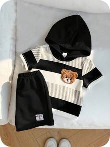 متعدد الألوان