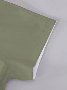 SHEIN Playful Pals 两件套男婴休闲可爱卡通恐龙印花短袖圆领T恤和短裤套装，适合日常外出和居家玩耍，夏季恐龙男婴套装 - 彩色 - 查看 4