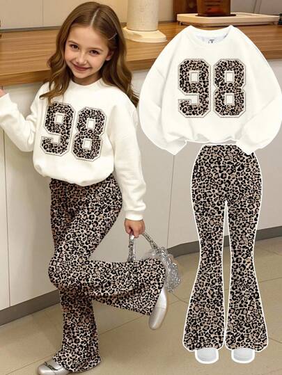 SHEIN Leap Crew 奶油白色，复古豹纹98，学院运动图案，女童针织圆领宽松运动衫和喇叭裤两件套，秋季服装，轻松舒适，儿童秋季多层穿搭，时尚童装，休闲装，儿童图案服装，返校，秋装，返校节，适合户外野餐，街头摄影，居家，校园，清凉