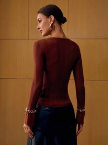 MOTF PREMIUM 仿珍珠和水钻装饰修身针织套头衫秋冬款