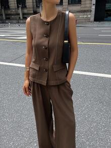 DAZY 2 件套极简主义复古硬币设计无袖圆领单排扣背心和裤子套装，高端时尚 - 棕色 - 查看 4