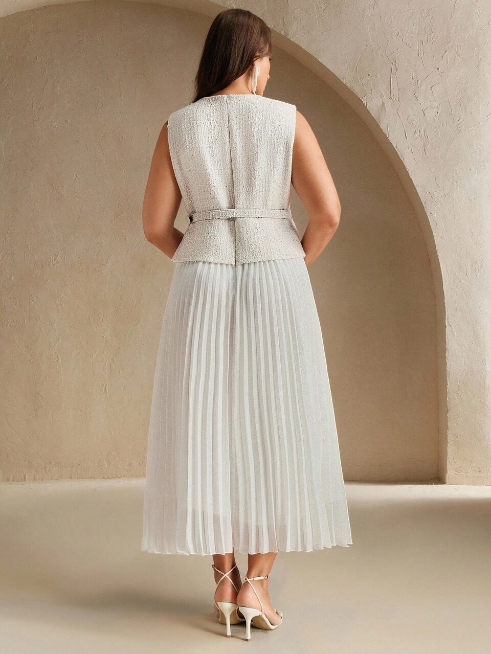 Plus Size Women's Round Neck Sleeveless Belted Dress