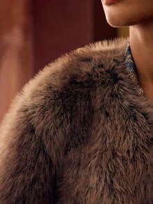 MOTF PREMIUM 秋冬款圆领长款人造皮草大衣 - 咖啡棕 - 查看 2