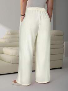 SHEIN EZwear Plus Size Solid Color Drawstring Pocket Casual Pants, Spring/Summer,Back To School - Beige - View 2