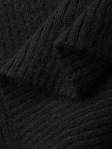 DAZY 高领收腰A字形小黑裙，毛衣裙，可与外套分层搭配