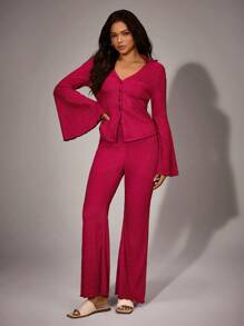 2件套女士翻领开襟喇叭袖上衣和裤子纹理家居服套装，舒适保暖，秋季服装