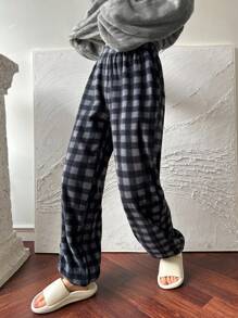 DAZY 珊瑚绒刺绣宽松上衣搭配格子图案宽松蓬松睡裤家居服套装，保暖内衬，秋冬舒适套装 - 灰色 - 查看 7