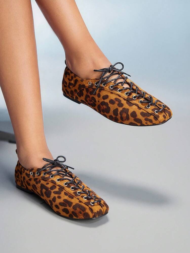 CUCCOO GRLICON Women's Fashion Minimalist Motorcycle Style Lace-Up Flat Shoes, Versatile Outfit For Neutral, Sweet, Punk, Ballet, Back To School, Halloween, Christmas Party