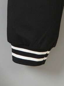 SHEIN Casuvi Kids 2 件/套 青少年男孩学院风套装：黑色针织上衣，白色袖子，印花字母“M”设计，搭配罗纹领、袖口和下摆印花运动裤。舒适、轻松、休闲的风格，适合春季、秋季、日常穿着、运动、学校、旅行 - 黑色 - 查看 6