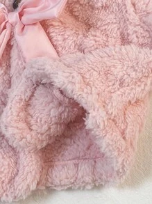 SHEIN Playful Pals 1 件女婴毛绒夹克，加厚羊毛外套，韩版可爱蝴蝶结装饰，粉色，时尚百搭，适合冬季日常穿着 - 粉色 - 查看 4