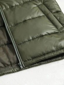 SHEIN Casaco de Inverno Acolchoado com Silhueta Minimalista Verde para Adolescentes Meninos, Estilo Universitário Casual, Confortável e da Moda, Versátil e Prático, Tecido Macio, Adequado para Uso Diário, Escola, Passeios, Atividades ao Ar Livre, Outono/Inverno, Volta às Aulas