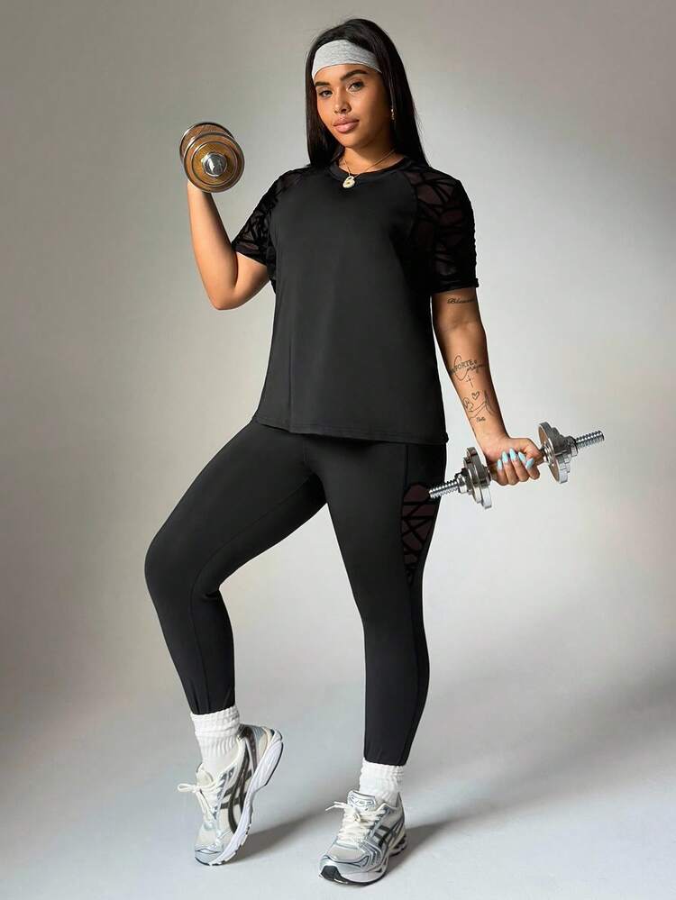 Easithlete 女式加大码网眼拼布短袖上衣和紧身裤运动套装 - 黑色 - 查看 4