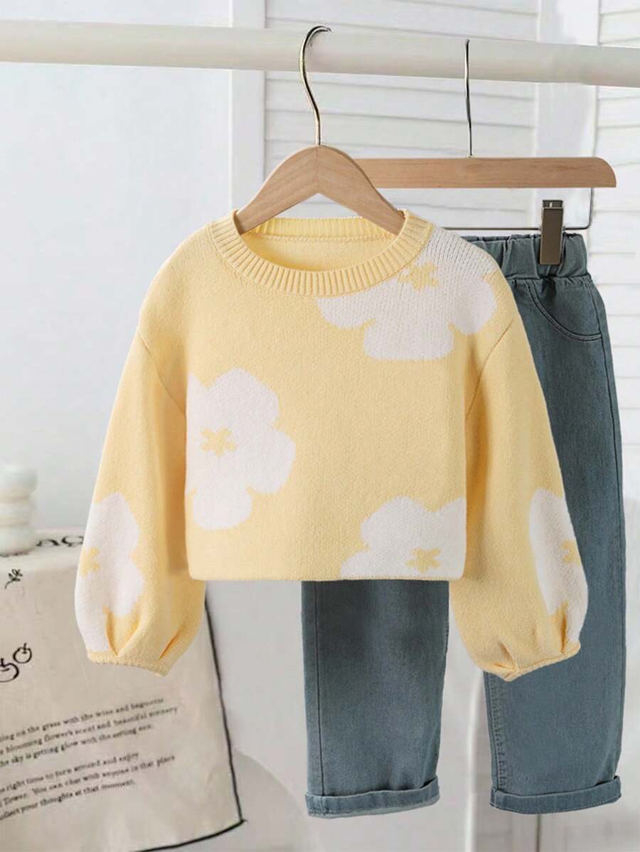 SHEIN Playful Pals 女童休闲花卉圆领毛衣,适合休闲、居家、聚会、返校 - 黃色 - 查看 1