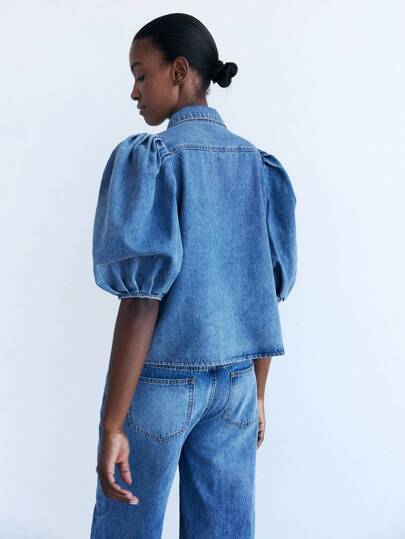 Maija Blusa casual de mezclilla de mujer de abotonadura sencilla en azul con mangas abullonadas
