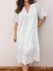 Maija 大码女式白色刺绣 V 领吊带短袖荷叶边刺绣下摆拼接蛋糕大摆连衣裙优雅时尚 - 白色 - 查看 4