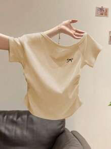 INAWLY 女式夏季新款性感不对称领口蝴蝶结刺绣荷叶边修身露肩T恤 - 卡其色 - 查看 2