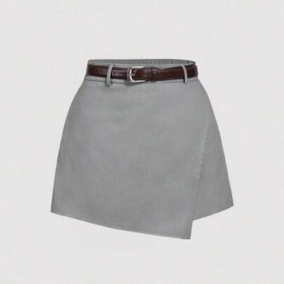 사이드 포켓이 있는 라이트 그레이 캐주얼 반바지, 여름