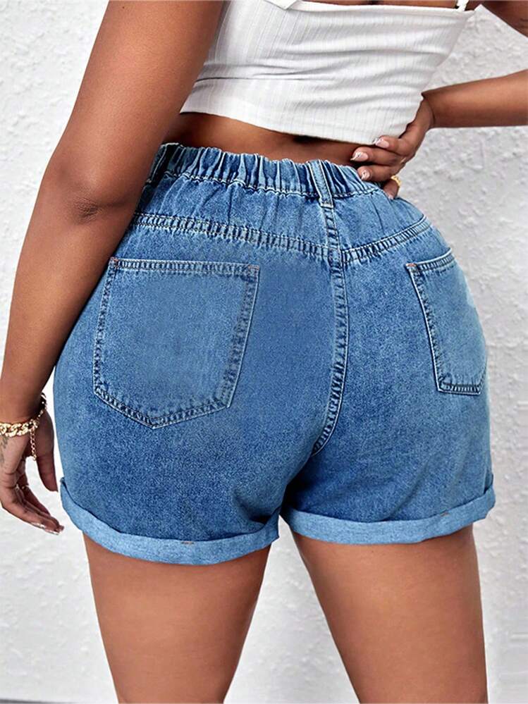 SHEIN SXY Plus Size Women's Pocketed Pleated Loose Casual Versatile Denim Shorts - Light Wash - View 2