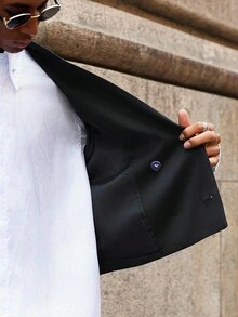 Manfinity EMRG Black Short Casual Blazer Jacket With Double-Breasted Metal Rivet Design, And Versatile, Great Gift For Boyfriend Or Husband , Cropped Blazer Men , Men Short Blazer , Double Breasted Blazer Men , - Black - View 7