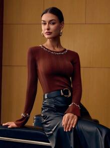MOTF PREMIUM 仿珍珠和水钻装饰修身针织套头衫秋冬款