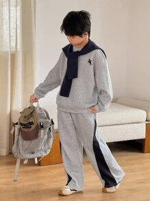 SHEIN Little Byeori 男童休闲韩版宽松连帽卫衣套装，配有可拆卸披肩领和松紧腰裤，适合秋冬季节、户外玩耍、上学、街头风、派对和休闲穿着。 - 灰色 - 查看 2