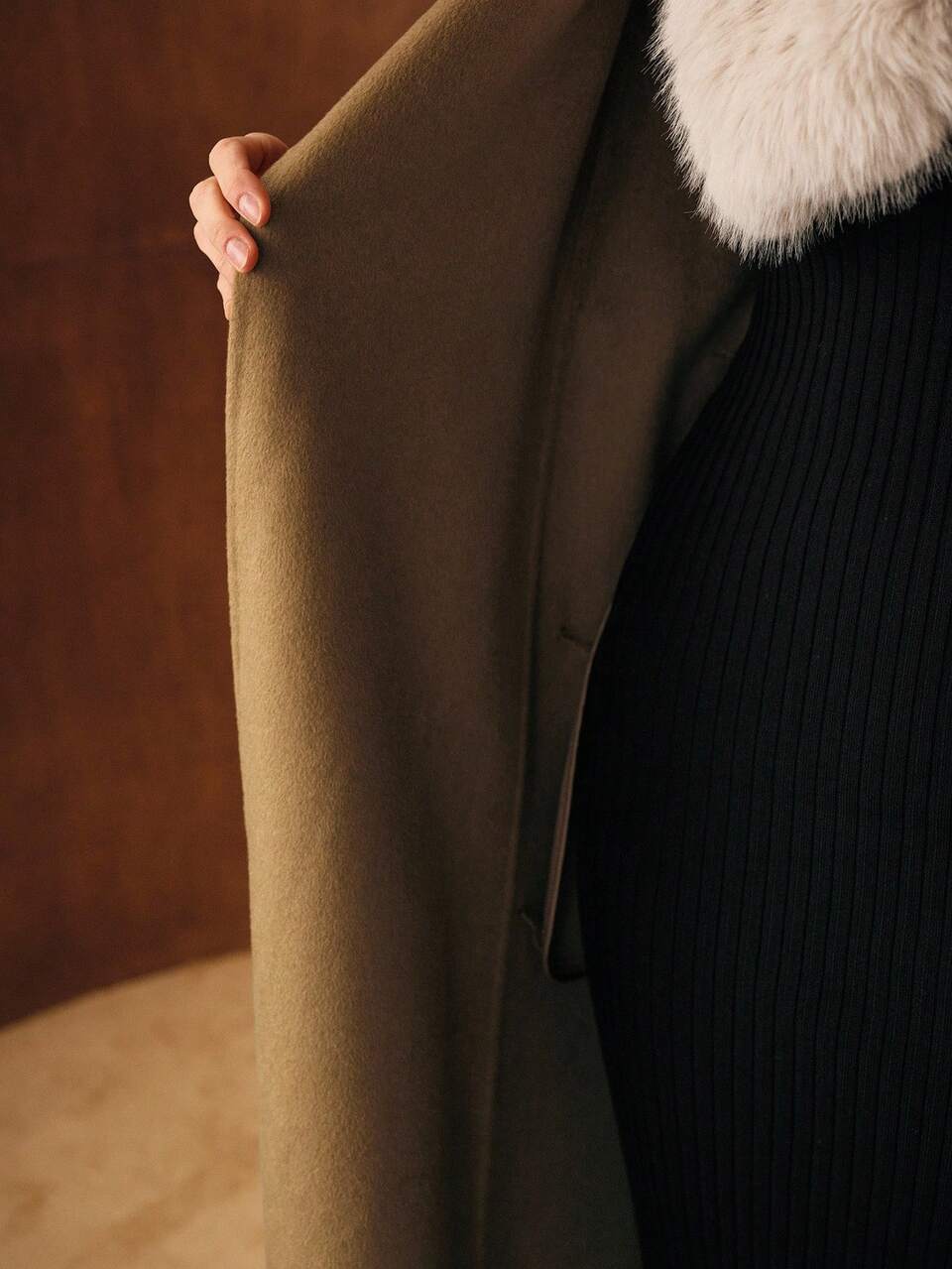 WOOL DETACHABLE FURRY COLLAR OVERCOAT