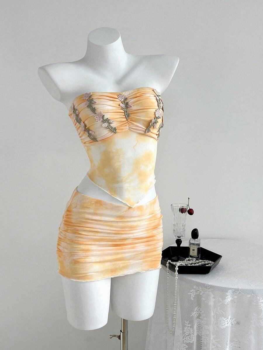 Elamini 2件套休闲度假3D花卉褶饰抹胸上衣和迷你裙，春夏 - 黃色 - 查看 1