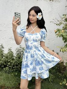 SHEIN Robe de vacances élégante à fleurs bleues avec nœud, volants et manches bouffantes froncées pour adolescentes - Bleu et Blanc - Voir 1