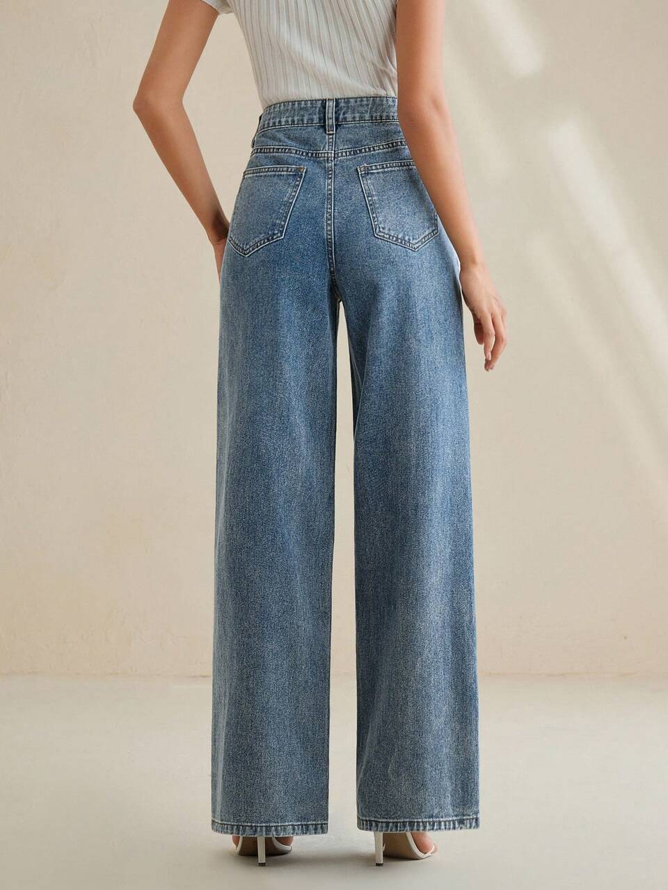 Fashionable Women's Rhinestone Pocket Casual Wide-Leg Jeans